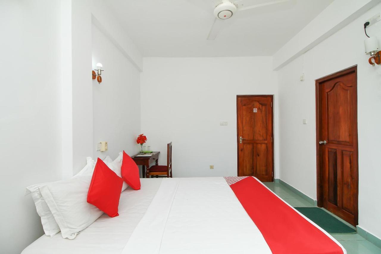 Oyo 290 Night Station Hotel Panadura Εξωτερικό φωτογραφία